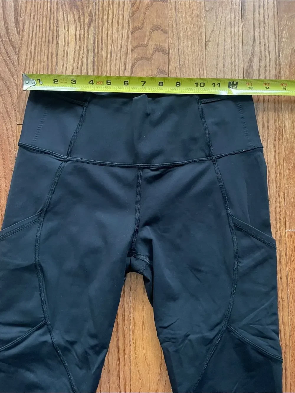 Lululemon Black Cropped Leggings Women’s Sz 6